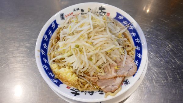 「らーめん（並）¥680／にんにく¥0」@ラーメン大 下高井戸店の写真