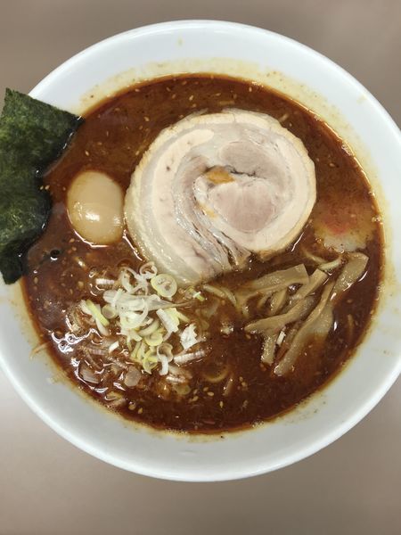 「旨辛中華そば＋味玉」@庵悟の写真