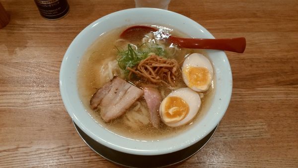 「味玉らーめん(塩)中盛¥970-」@麺や 七彩 八丁堀店の写真