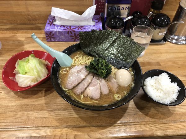 「ラーメン中盛チャーシュー麺」@らーめん家 せんだい 横浜駅西口店の写真