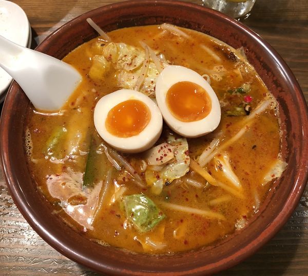 「ピリ辛味噌たんめん＋味玉（￥880＋￥100）」@シバライズの写真