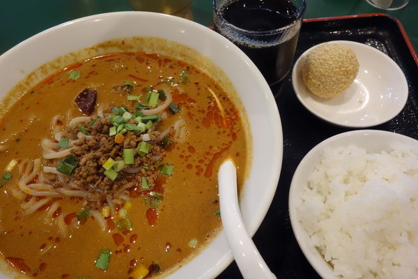 「担々麺+ごま団子＋ライスが10/26まで540円」@百香亭 野田店の写真