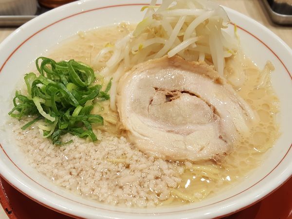「ラーメン カタ ￥580」@替玉千里眼 志木店の写真
