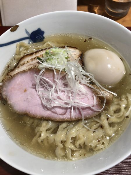 「塩 中太手もみ麺 ¥750＋味玉 ¥100」@麺 みつヰの写真