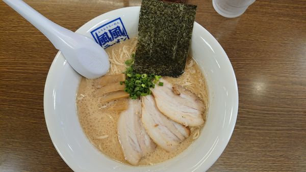 「とんこつラーメン」@風風ラーメン 北朝霞店の写真