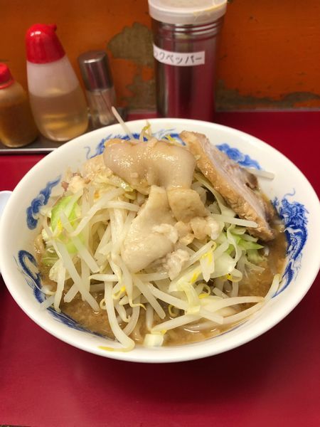 「ラーメン並野菜ちょいマシアブラ」@モッコリ豚の写真