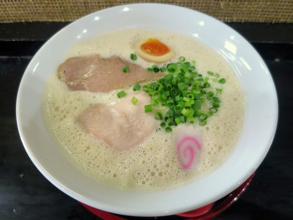 「アワトロラーメン ７５０円」@アワトロ龍宮の写真