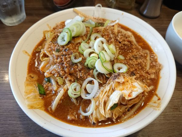 「【期間限定】赤と黒W豆板醤の麻婆麺800円(ミニご飯付き)」@INOSHOWの写真