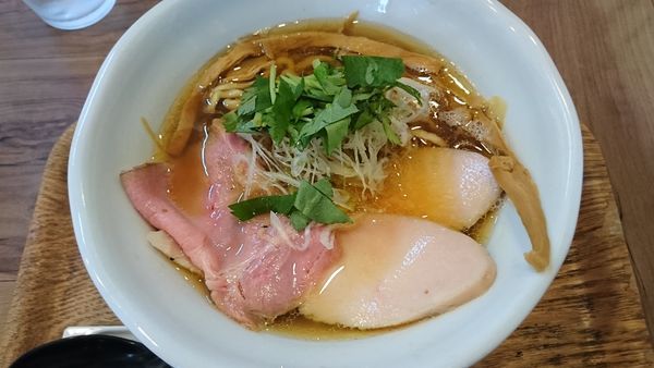 「手揉み麺 ビター煮干し(チャーシュー二種)880円」@ラーメン 健やかの写真