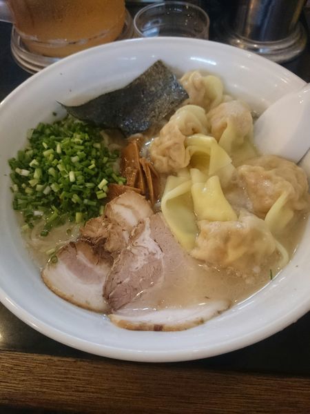 「雲吞麺900円」@らーめん 茂木の写真