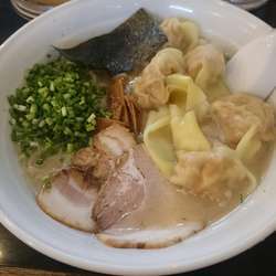 雲吞麺900円