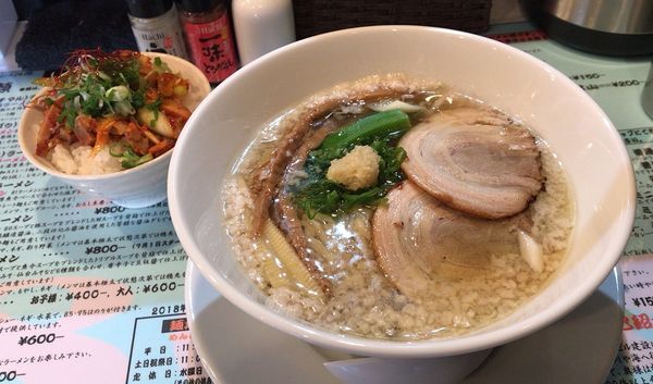 「87(ハチナナ)ラーメン＋ピリ辛チャーシュー丼(ミニ)」@麺場80’sの写真