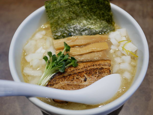 「ホタテ69ラーメン サービス味玉」@NOODLE SOUNDSの写真