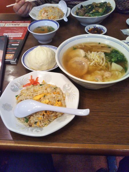 「ワンタン麺セット(ミニ炒飯付¥1000)」@三宮一貫樓 本店の写真