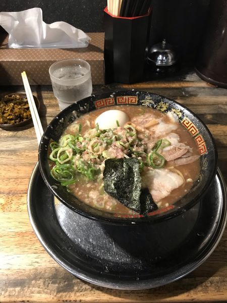 「豚骨らーめん こってり」@無鉄砲 東京中野店の写真