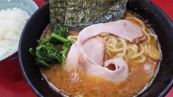 「ラーメン＋ライス」@杉田家 千葉祐光店の写真