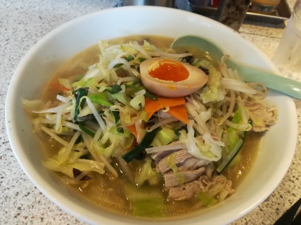 「10/8 どさん子大将追浜店　タンメン(太麺)大盛り800円」@どさん子大将 追浜店の写真