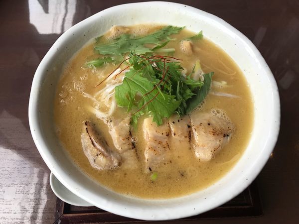 「濃厚トリパイタン麺」@麺工房 かなでの写真