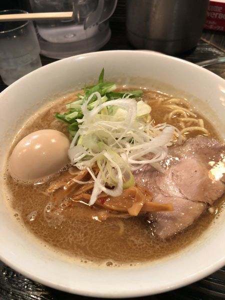 「豚骨魚介ラーメン ¥800＋味玉 ¥100」@麺屋 和利道 waritoの写真
