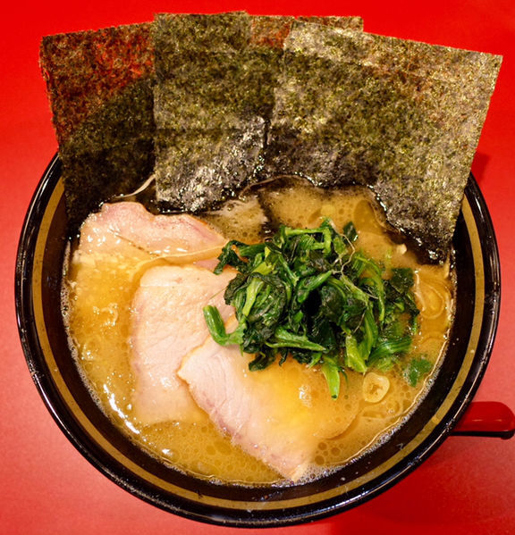 「ラーメン肉増し…920円、ライス中…120円」@家系ラーメン 稲葉家の写真