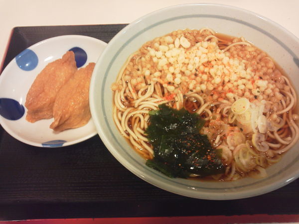 「たぬきそば340+稲荷2個140⁼480円」@爽亭 国分寺店の写真