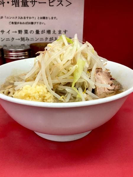 「ラーメン半分」@ラーメン二郎 小岩店の写真