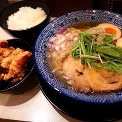 飛魚ダシ塾玉そば　唐揚げセット