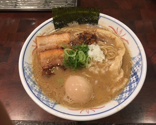 「豚骨醤油味玉」@麺や 庄のの写真