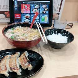 味噌ラーメン 麺大盛り 餃子セット