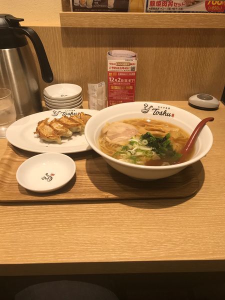 「ラーメン餃子セット 550円」@れんげ食堂 Toshu 本八幡店の写真