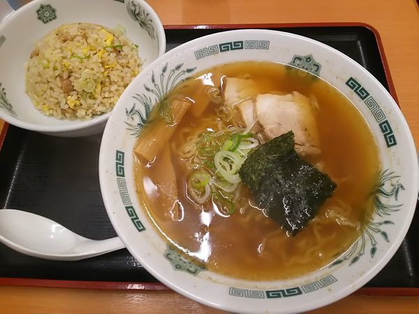 「中華そば＋半チャーハンセット」@中華食堂 日高屋 小田急マルシェ永山店の写真