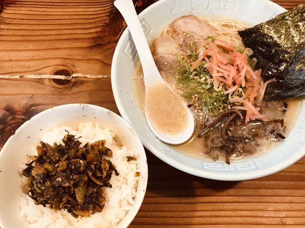 「ラーメン ¥650 中ライスランチサービス」@博多濃麻呂 二子玉川店の写真