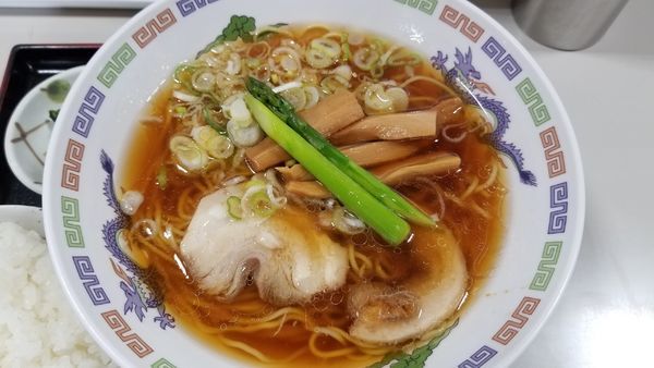「醤油ラーメン」@らーめん梓亭の写真