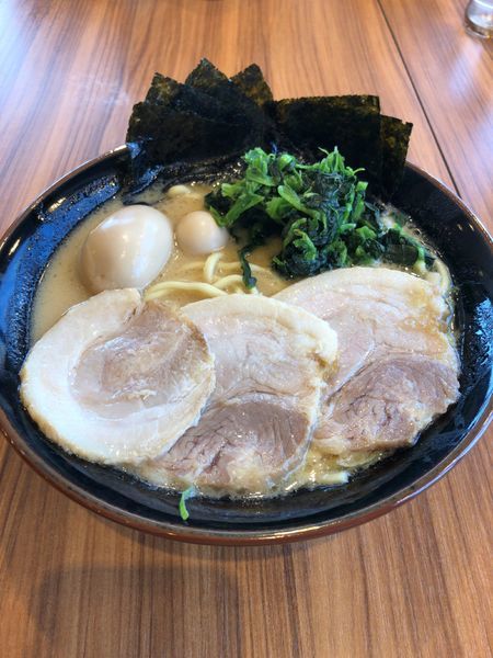 「マックスラーメン」@横浜家系ラーメン 壱角家 見沼深作店の写真