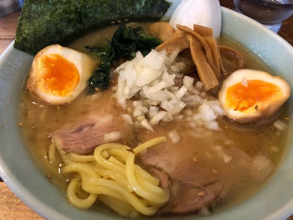 「地鶏ラーメン 塩 味玉トッピング 780円」@地どりラーメンの写真