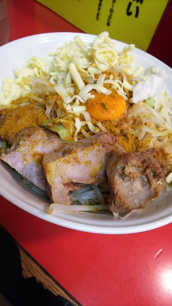 「まぜそば（大）＋豚＋チーズ」@豚ラーメン 蕨店の写真