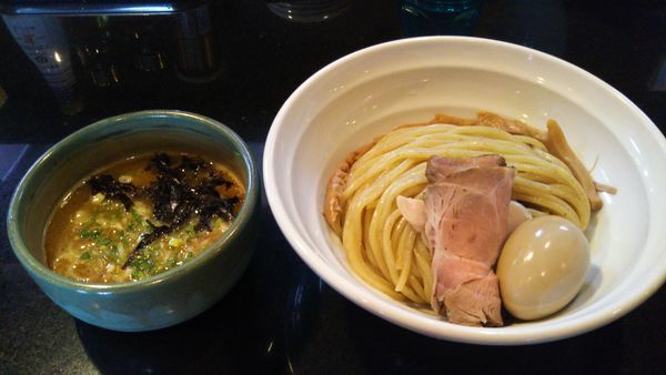 「びんびん海老つけ蕎麦、味玉」@七福軒の写真