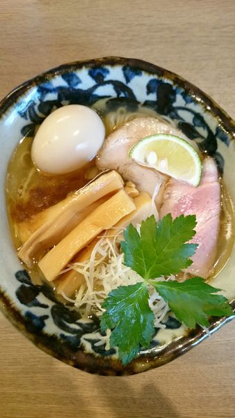 「秋刀魚は何も背負って来ないぜ塩そば   880円」@麺屋 椿丸の写真