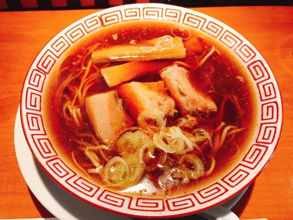 「牛とアジ出汁の醤油ラーメン&コンビーフご飯セット」@食堂酒場 Graciaの写真