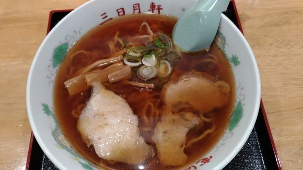 「酒田のラーメン（小）」@三日月軒 駅東支店の写真