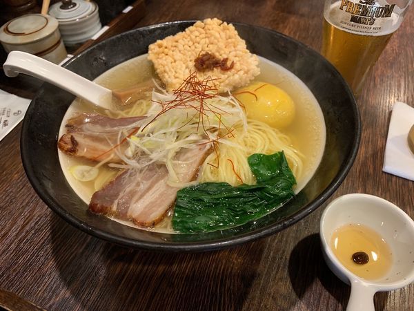 「特製塩そば」@焙煎汐蕎麦処 金字塔の写真