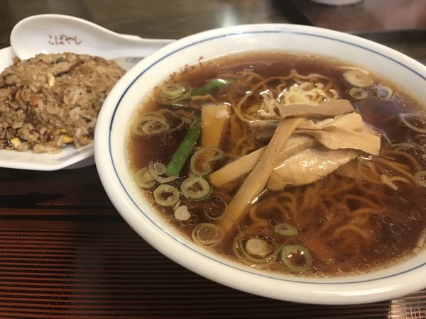 「ラーメン 半チャーハン」@中華 こばやしの写真