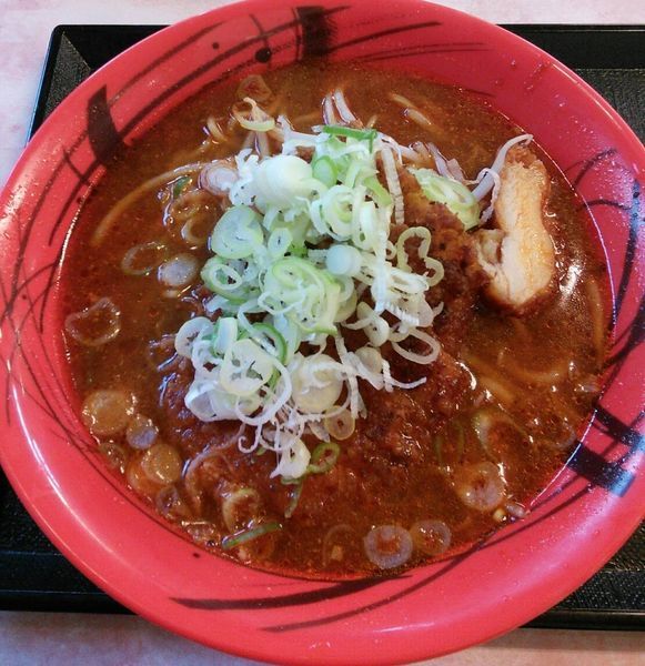 「ピリ辛ジャンボチキンパーコー麺　８８０円」@麺工房の写真