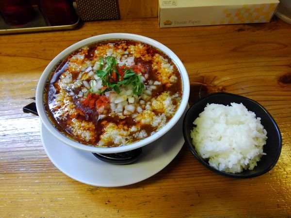 「背脂かりー麻婆麺￥850円と半ライス」@辛っとろ麻婆麺 あかずきんの写真