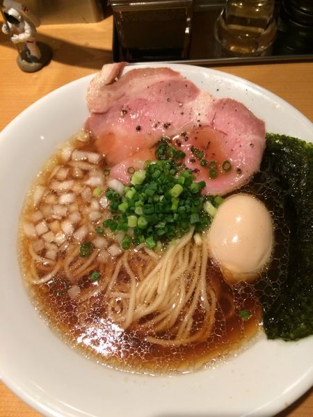 「旨味だし淡麗中華そば(醤油・煮玉子入り)880円」@麺屋 まほろ芭の写真