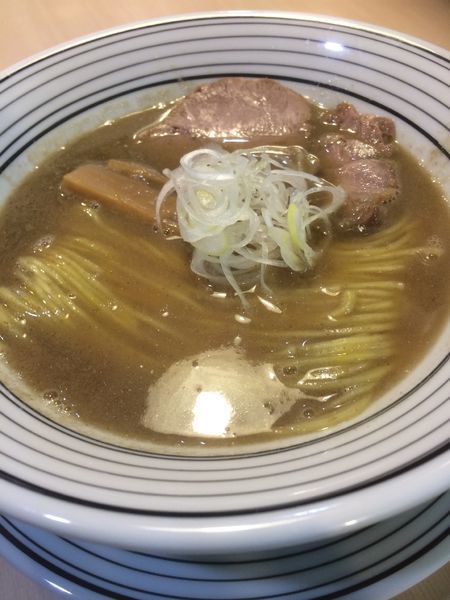 「超煮干しらぁめん」@煮干しらぁめん 猫トラ亭の写真