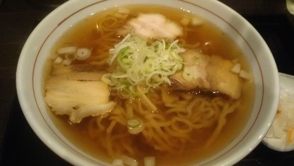 「醤油ラーメン680円」@麺＆ダイニング 坂新の写真