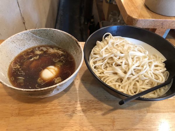 「醤油つけめん大盛熱盛り」@つけめん・らーめん かもんの写真