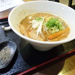 鶏白湯ラーメン