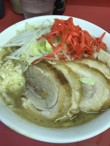 「小豚入り¥850」@ラーメン二郎 桜台駅前店の写真